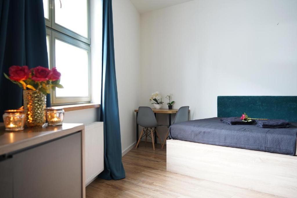 Relax Jacuzzi Apartment Краків Екстер'єр фото